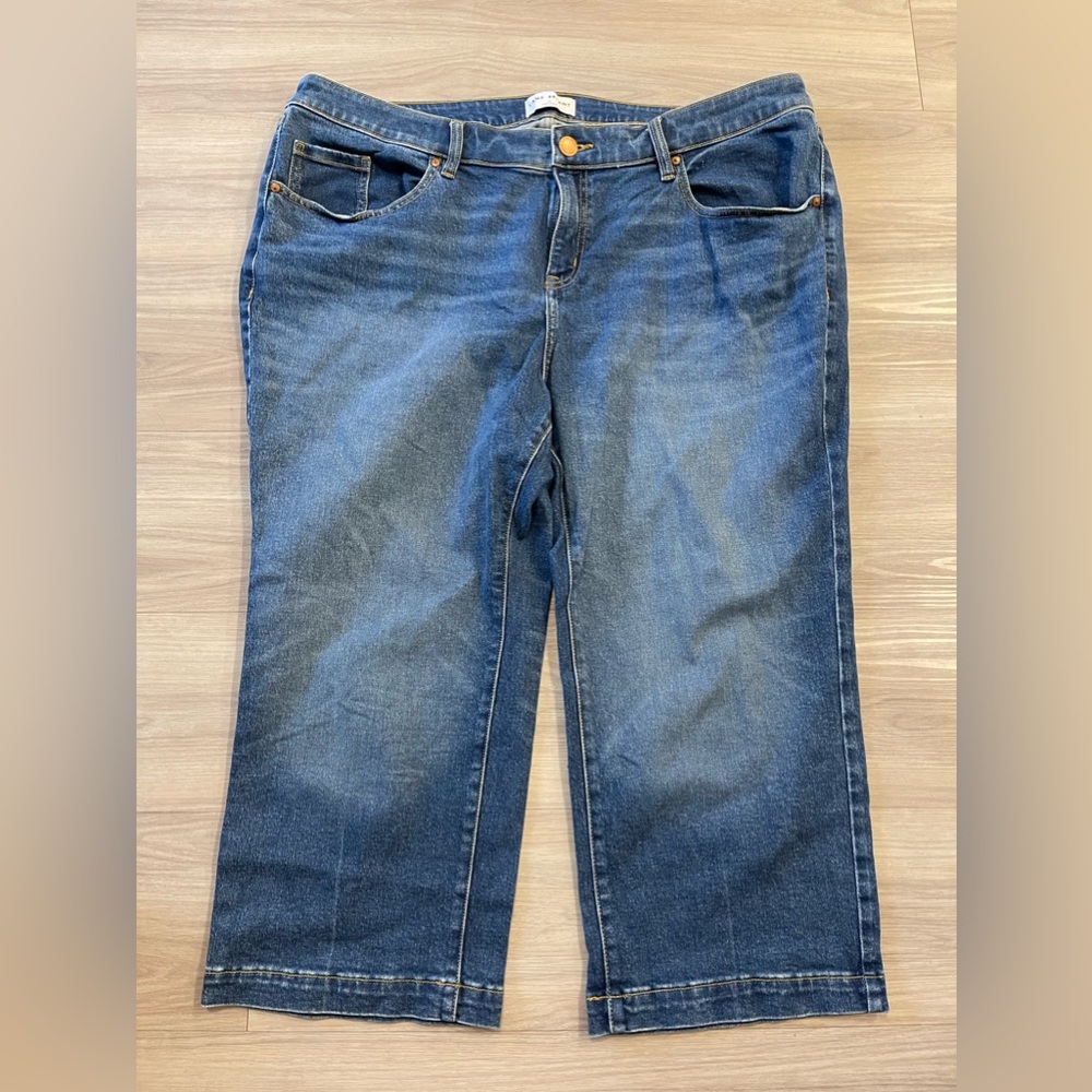Excellent Condition - Lane Bryant Size 20 - Signature Fit Straight Crop Jean